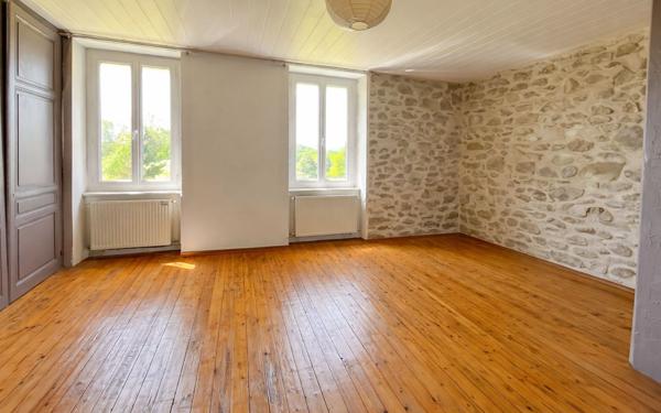 Maison à louer    4 pièces • 118 m2 Claveyson