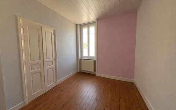 Maison à louer    4 pièces • 118 m2 Claveyson