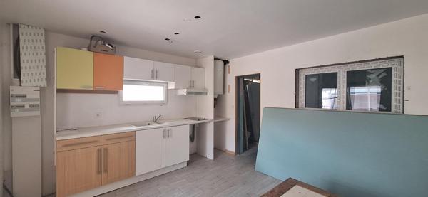 Maison 2 chambres + dépendance à aménager