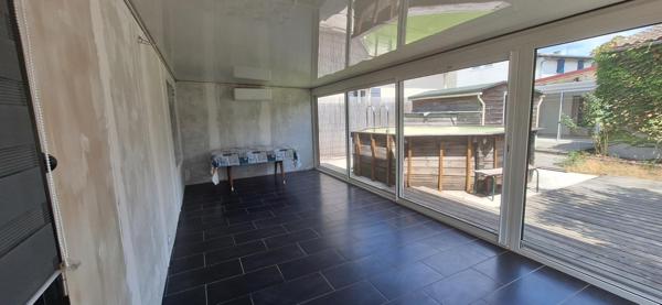 Maison 2 chambres + dépendance à aménager