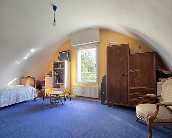 Maison de 174 m² 6 chambres et un bureau