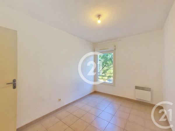 Appartement T3 à vendre  3 pièces - 62,91 m 2   ST MARTIN DE CRAU  - 13