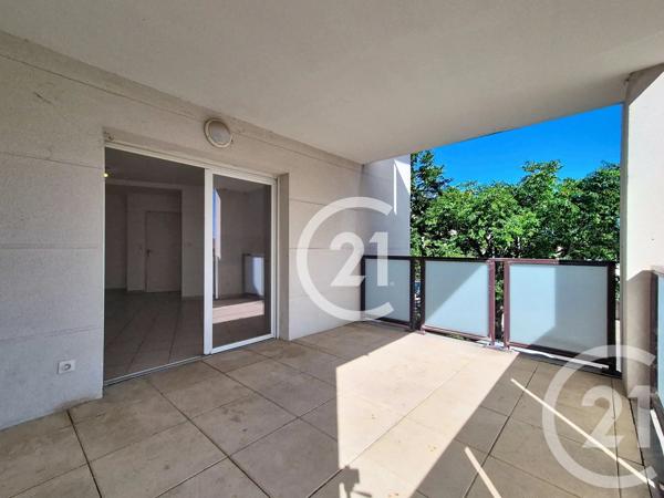 Appartement T3 à vendre  3 pièces - 62,91 m 2   ST MARTIN DE CRAU  - 13