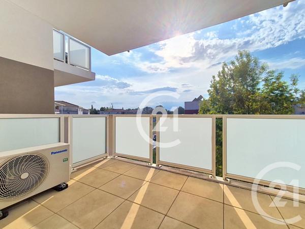 Appartement T3 à vendre  3 pièces - 62,91 m 2   ST MARTIN DE CRAU  - 13