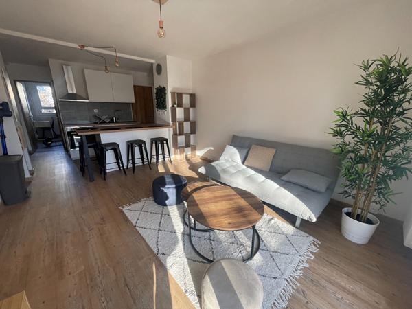 A LOUER - AIX EN PROVENCE - CHAMBRE EN COLOCATION AVEC BALCON
