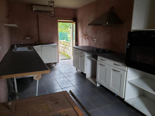 Dpt Nièvre (58), à vendre GUERIGNY maison P3 - Terrain de 620