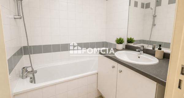 À vendre Appartement 3 pièces 61 m² - Le Pontet 84130