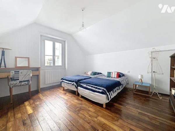 Immeuble - RIANTEC - Local commercial et Appartement en duplex avec terrasse