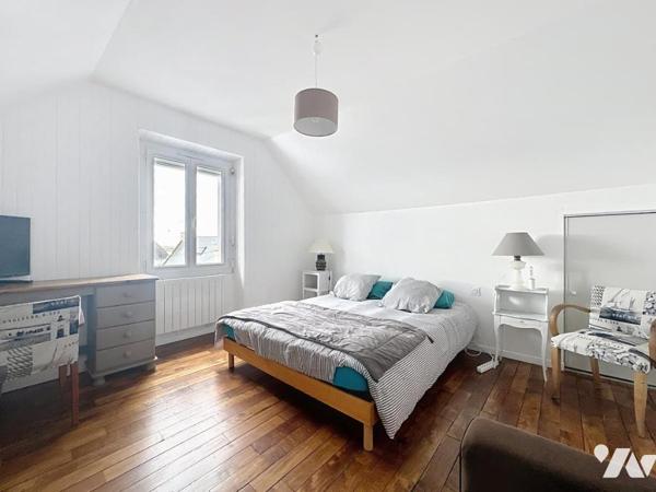 Immeuble - RIANTEC - Local commercial et Appartement en duplex avec terrasse