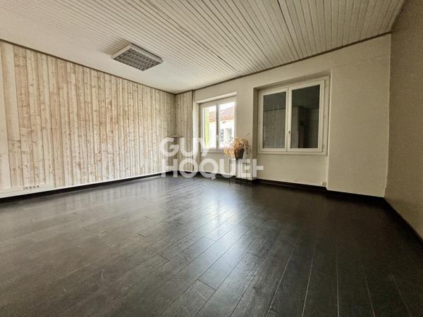 Immeuble polyvalent au cœur de Mercuès