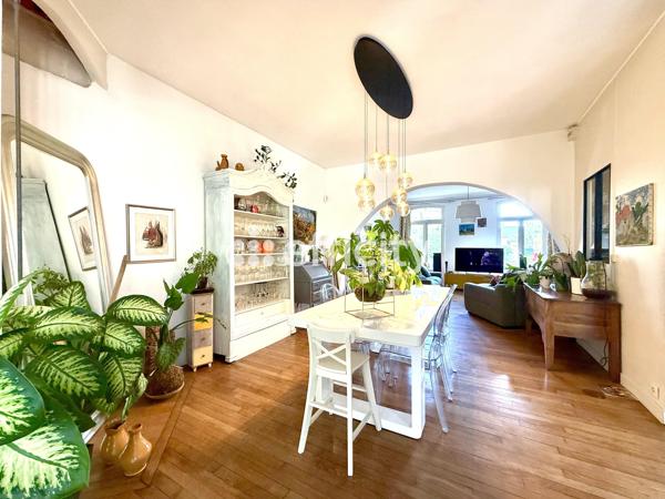 Maison
         6 pièces
        - 210 m² Bien prestige 490 000 € *