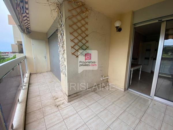 MARSEILLE 9ème, APPT T5, SH 100M²,3 CHAMBRES, TERRASSE, GGE, PARKING, CAVE