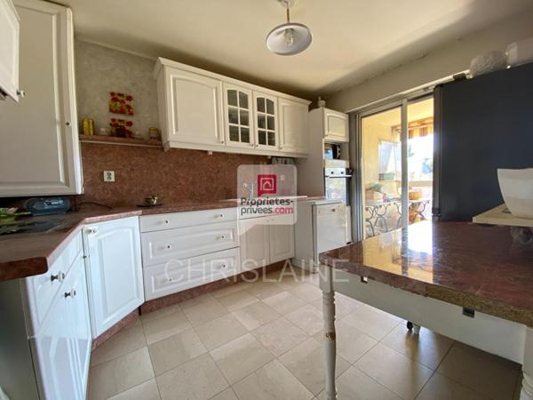 MARSEILLE 9ème, APPT T5, SH 100M²,3 CHAMBRES, TERRASSE, GGE, PARKING, CAVE