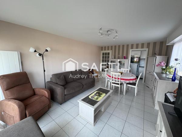 APPARTEMENT AVEC BALCON ET PLACE DE STATIONNEMENT