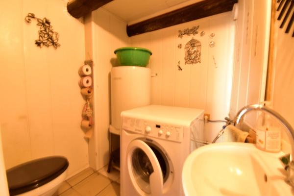 Maison de Village avec extérieur. VIAGER occupé 1 Tête. LA SAULCE (05)