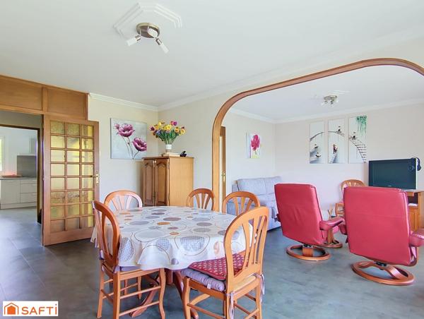 APPARTEMENT 3 PIECES 79M² – DERNIER ÉTAGE, ASCENSEUR, VUE PANORAMIQUE ET BALCON