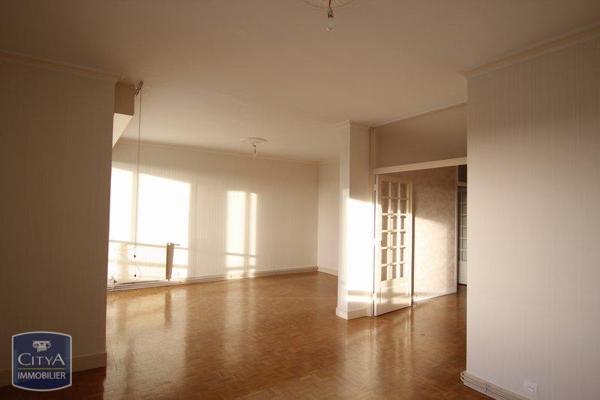 Appartement à louer 4 pièces 109.57m²