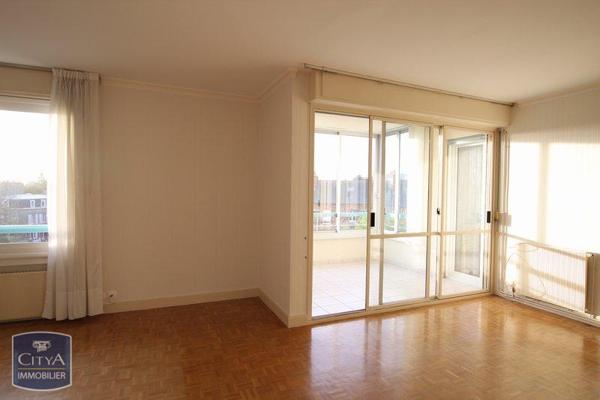 Appartement à louer 4 pièces 109.57m²