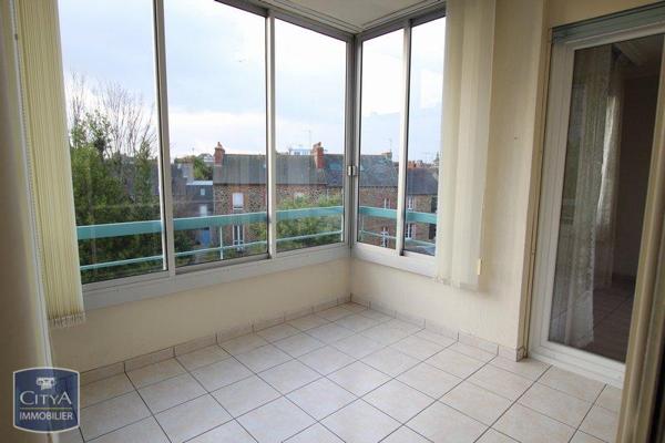 Appartement à louer 4 pièces 109.57m²