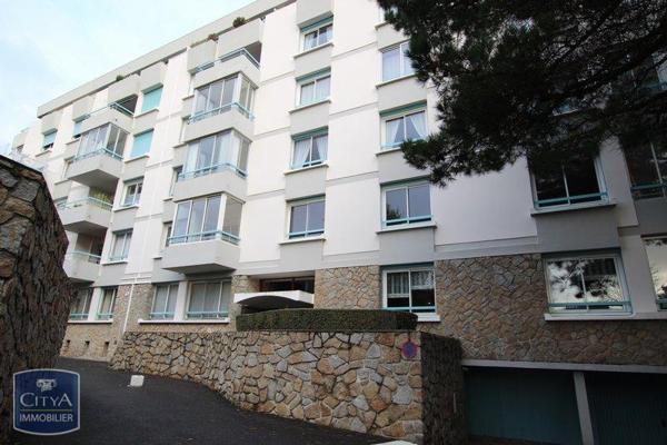 Appartement à louer 4 pièces 109.57m²