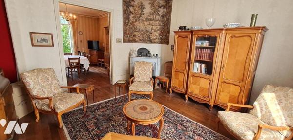 Margny les Compiègne, maison bourgeoise avec grand garage 