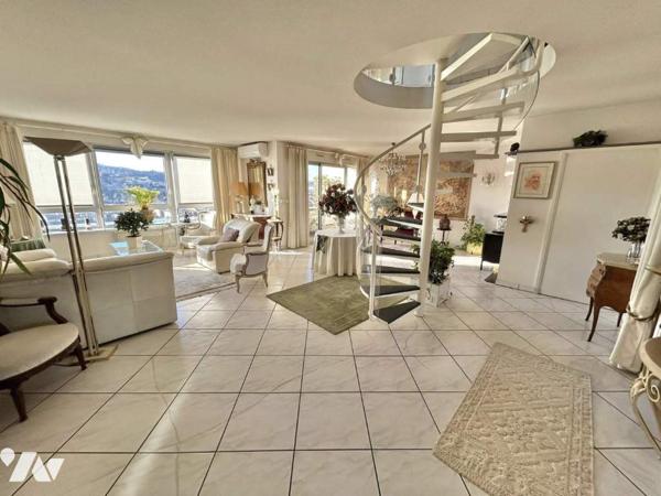 Duplex Saint-Etienne 5 pièces 154m²