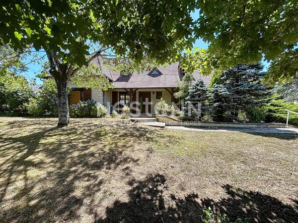 Maison familiale à vendre à Brive-la-Gaillarde - piscine - climatisations - 5 chambres - ascenseur