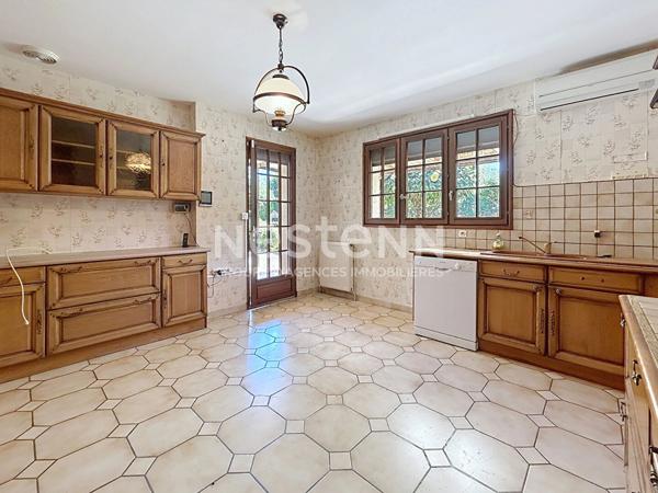 Maison familiale à vendre à Brive-la-Gaillarde - piscine - climatisations - 5 chambres - ascenseur