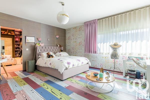 Maison à vendre 10 pièces 650 m² Verrières-le-Buisson