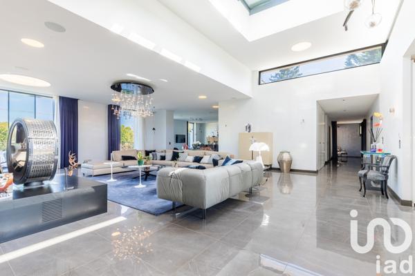 Maison à vendre 10 pièces 650 m² Verrières-le-Buisson