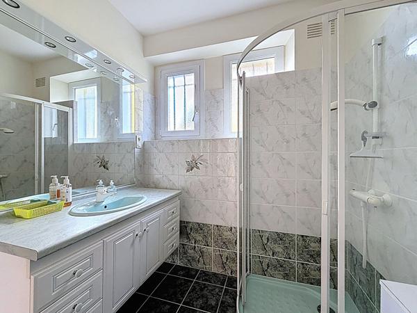 Maison rare à Merville, charme, volumes et potentiel