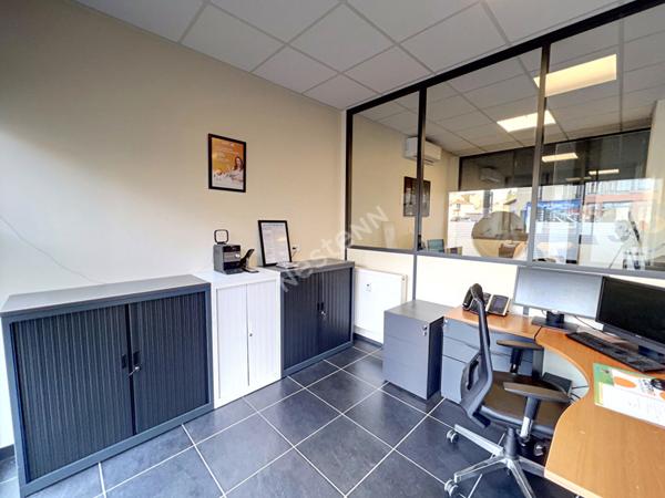 A vendre CHALON SUR SAONE axe très passant bureaux - 95.37 m2