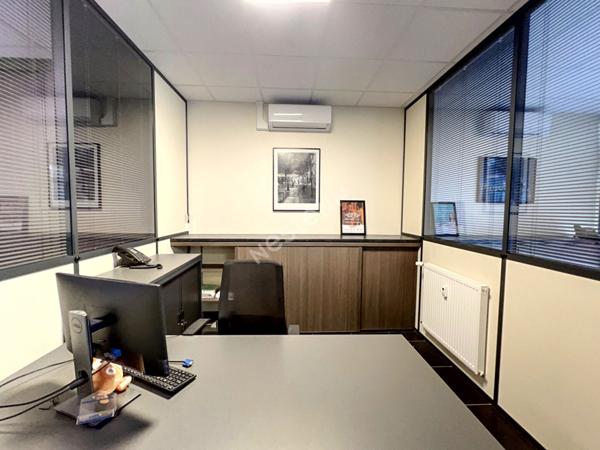 A vendre CHALON SUR SAONE axe très passant bureaux - 95.37 m2