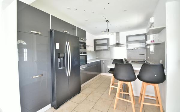 Maison à vendre    4 pièces •  Meximieux