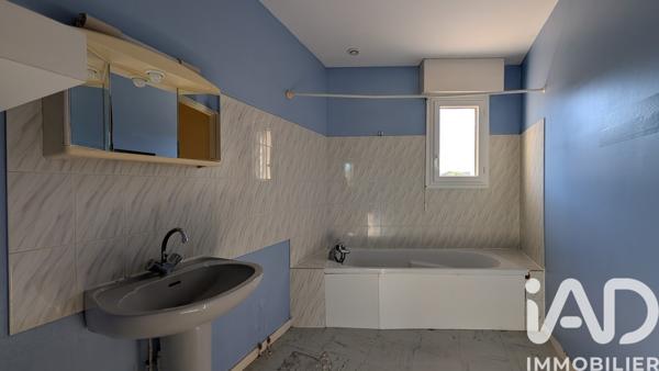 Location appartement 2 pièces 42 m² Saint-Louis-de-Montferrand