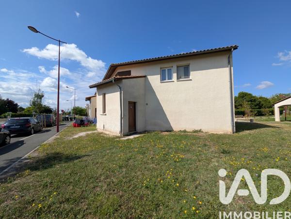 Location appartement 2 pièces 42 m² Saint-Louis-de-Montferrand
