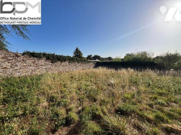 Terrain à bâtir à la Poitevinière de 715 m². Opportunité à saisir ! Terrain à bâtir de 715 m² n...