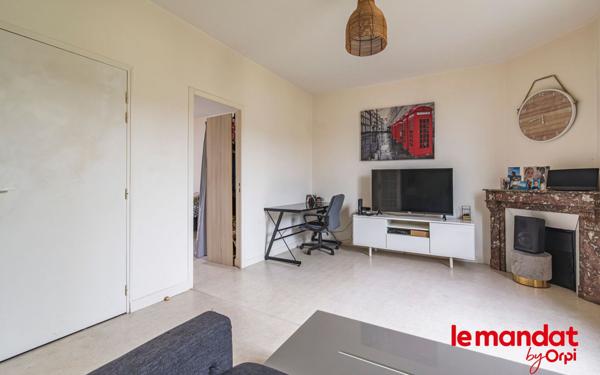 Immeuble à vendre    6 pièces •  Magenta