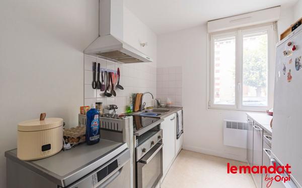 Immeuble à vendre    6 pièces •  Magenta