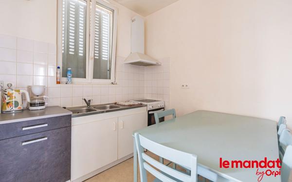 Immeuble à vendre    6 pièces •  Magenta