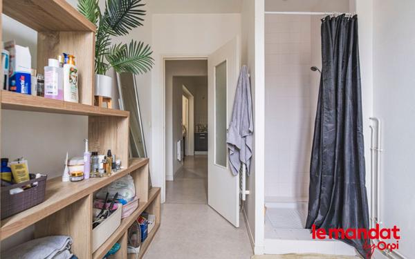 Immeuble à vendre    6 pièces •  Magenta