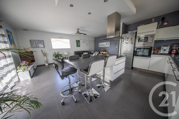 Maison à vendre  4 pièces - 79,28 m 2   LE TAILLAN MEDOC  - 33
