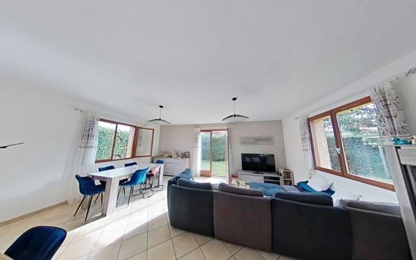 Maison à vendre    5 pièces • 127,09 m2 Chazay-d'Azergues