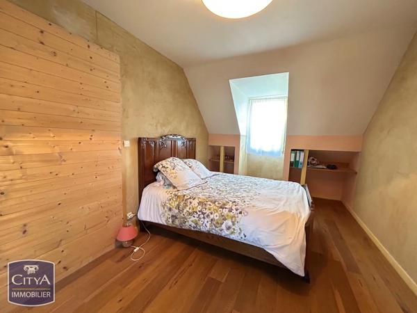 Maison à vendre 5 pièces 200m² Saint-Doulchard (18230)