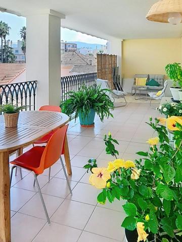 Hyères centre T3 de 87m2 avec terrasse et garage.