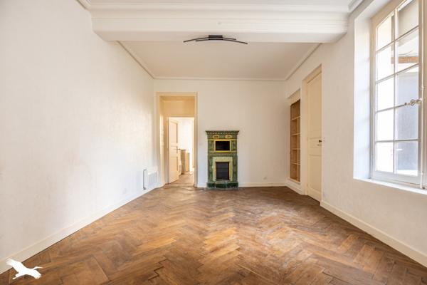 Immeuble à vendre 349 900 € Surgères 437 m² DPE E