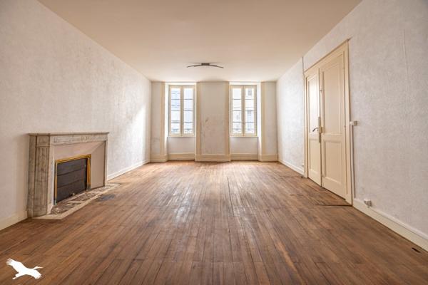 Immeuble à vendre 349 900 € Surgères 437 m² DPE E