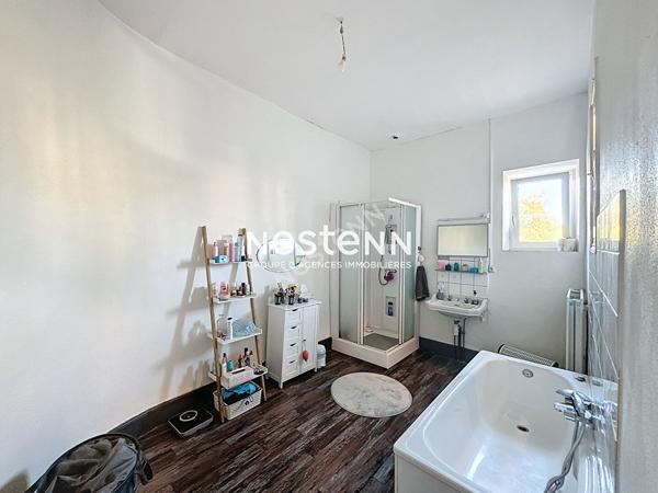 Immeuble Seissan 7 pieces 187 m2 avec jardin