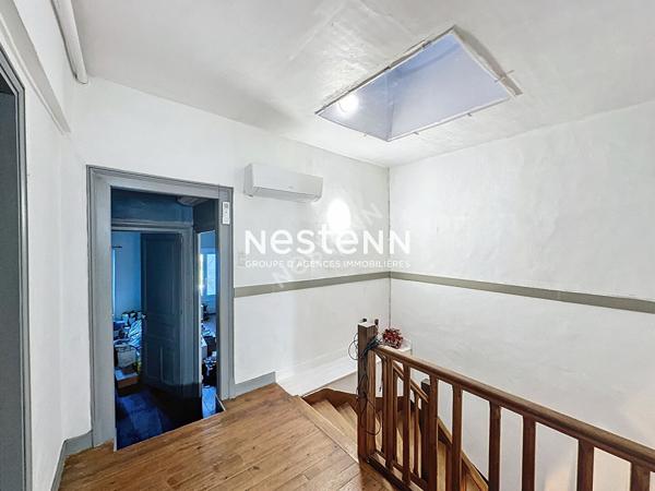 Immeuble Seissan 7 pieces 187 m2 avec jardin