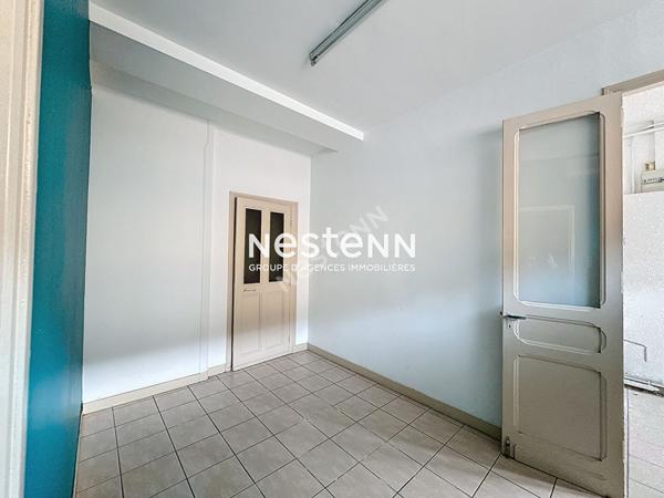 Immeuble Seissan 7 pieces 187 m2 avec jardin